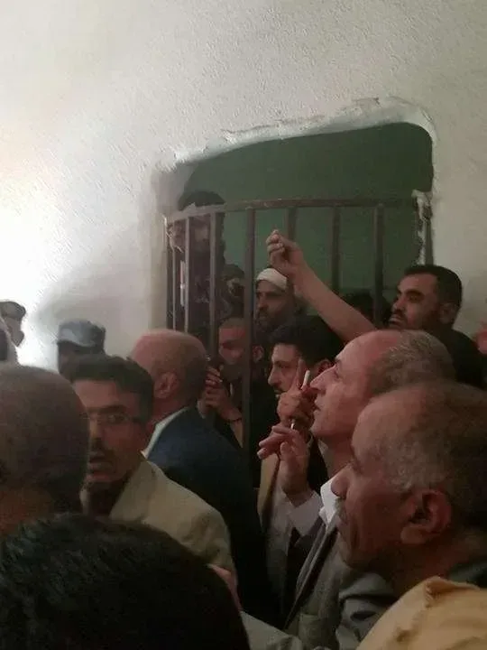 بالصور المحكمة تقرر حكم اعدام قاتل ومغتصب الطفلة رنا المطري