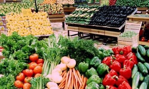أسعار الفاكهة والخضروات في صنعاء 1-10-2017 بالريال اليمني 3