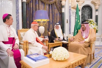 الفاتيكان ينفي أي قرار حول فتح كنائس في السعودية