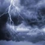 حالة الطقس : امطار غزيرة مصحوبة بسحب رعدية على العاصمة اليمنية صنعاء وبعض المحافظات الجنوبية الغربية