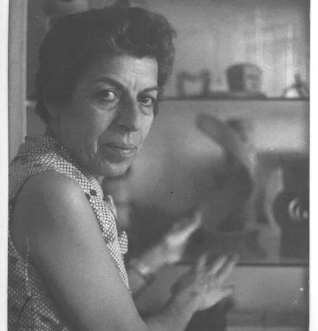 وفاة سلوى روضة شقير التجريدية اللبنانية اولى سيدة تعمل