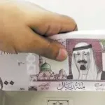 رُزق بمولود جديد فمتى تزيد قيمة دعم حساب المواطن ؟