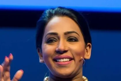 نيوم والتعرف على أرادانا كوالا المدير التنفيذي السياحي اريد انا كوالا