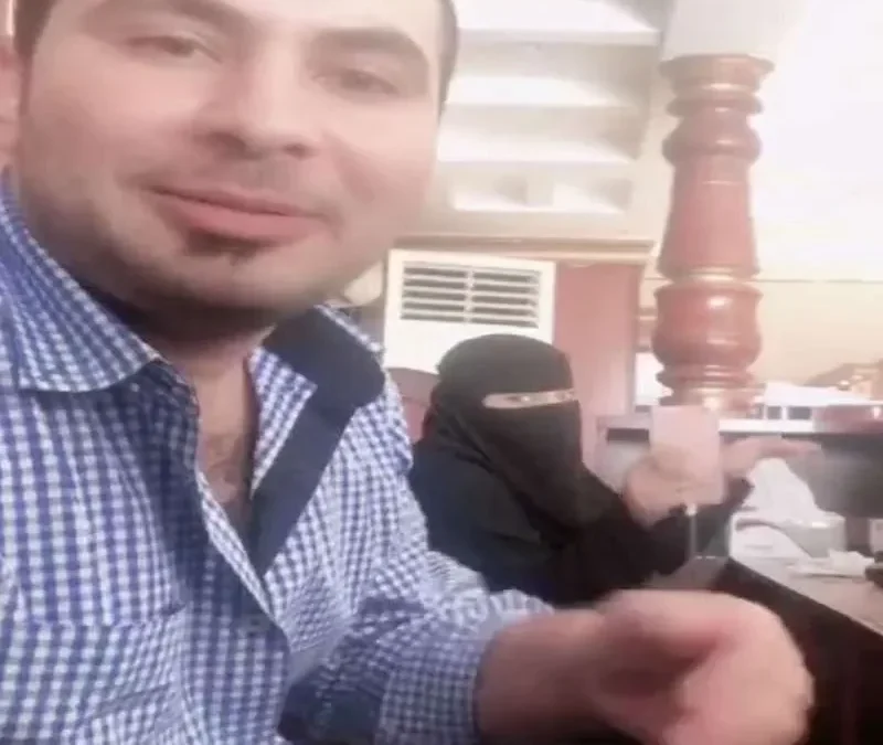 المجاهر بالافطار مع موظفة , مصري يفطر مع سعودية