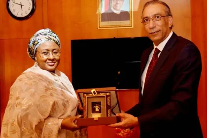 بالصور : اخر ظهور لـ عدنان بوسطجي قبل وفاته في نيجيريا