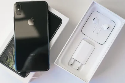 سعر آيفون xs max  في السعودية