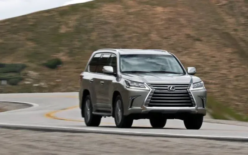 مواصفات لكزس LX موديل 2022 وسعرها في الإمارات والسعودية