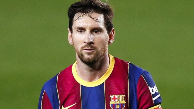 من هو اعظم لاعب في تاريخ كرة القدم