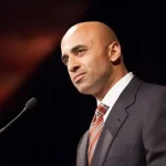 حقيقة وفاة يوسف العتيبة سفير الإمارات في واشنطن