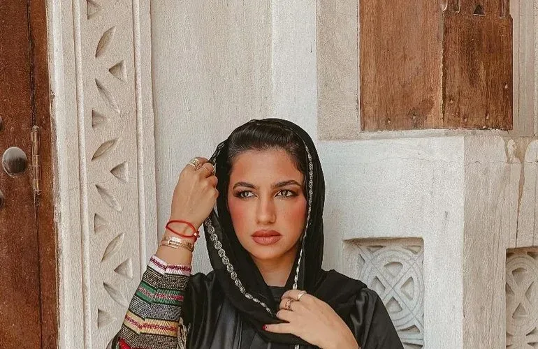 مشهورات سناب شات في السعودية يضربون بالخمسة في غداء جماعي بالصياهد