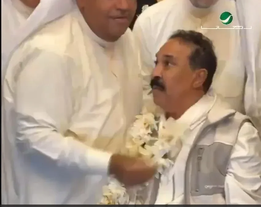 نبيل شعيل يزور عبدالله الرويشد بعد عودة من ألماينا إلى الكويت