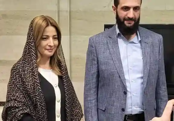من هي زوجة أحمد الشرع هل هو متزوج وكم عمره صور