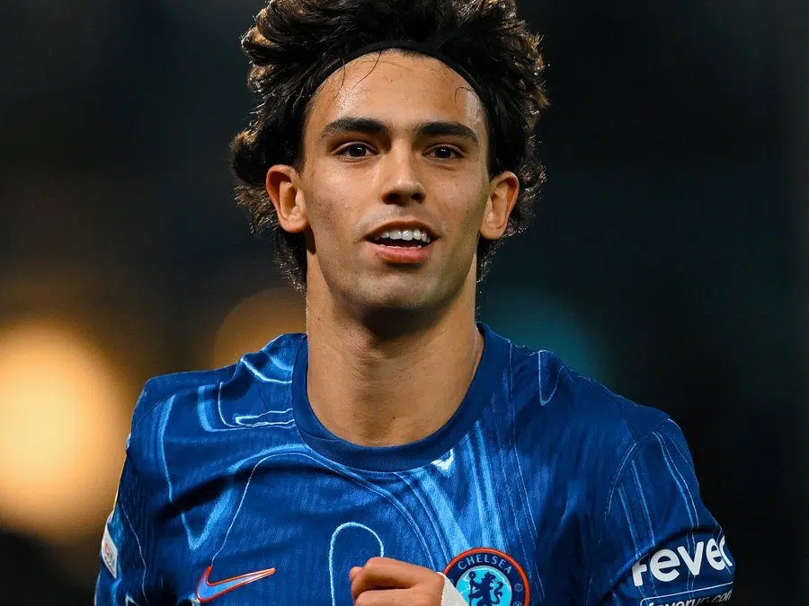 جواو فيليكس ينتقل