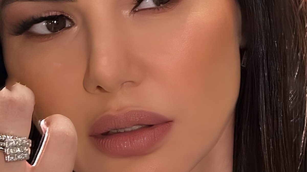 الفنان دنيا فؤاد