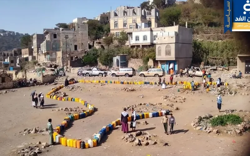 تعز تعاني من إنعدام مياة الشرب منذ أسابيع