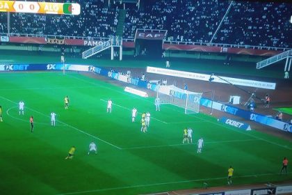 مباراة أوغندا ضد الجزائر