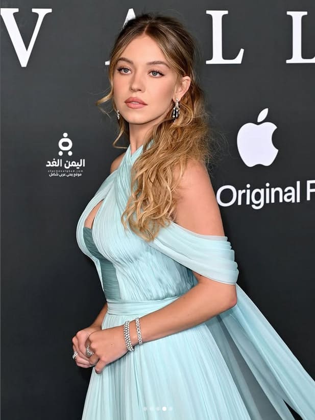 الممثلة الأمريكية سيدني سويني Sydney Sweeney Has Great Jean الممثلة الأمريكية سيدني سويني Sydney Sweeney Has Great Jean