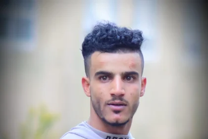 وفاة الشاب ملك التوازن في اليمن بحادث سير في السعودية