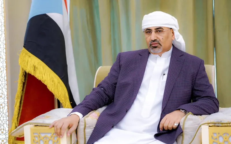 عيدروس الزبيدي يُعلن عن ضم مأرب وتعز للجنوب وتغيير أسم اليمن إلى؟!