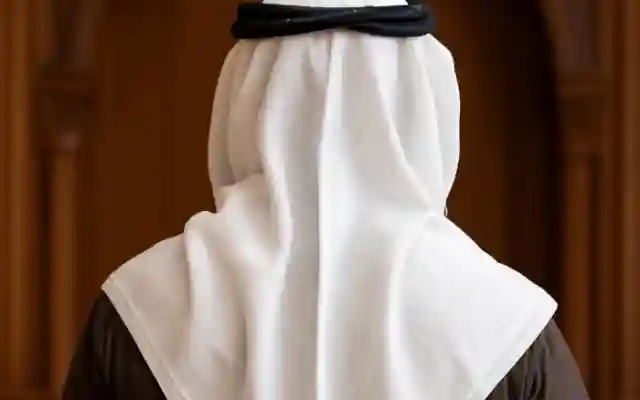 أنباء متداولة عن إدراج داعية إعلامي بارز ضمن قائمة سحب الجنسية في الكويت