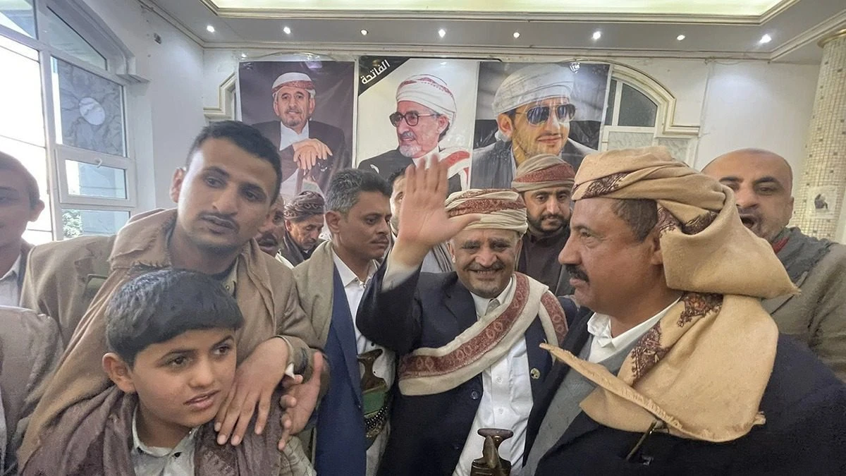 صور من احياء ذكرى وفاة الشيخ عبدالله بن حسين الأحمر صور من احياء ذكرى وفاة الشيخ عبدالله بن حسين الأحمر