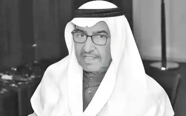 وفاة الكاتب المسرحي الكويتي عبدالعزيز السريع بعد أيام من سحب جنسيته