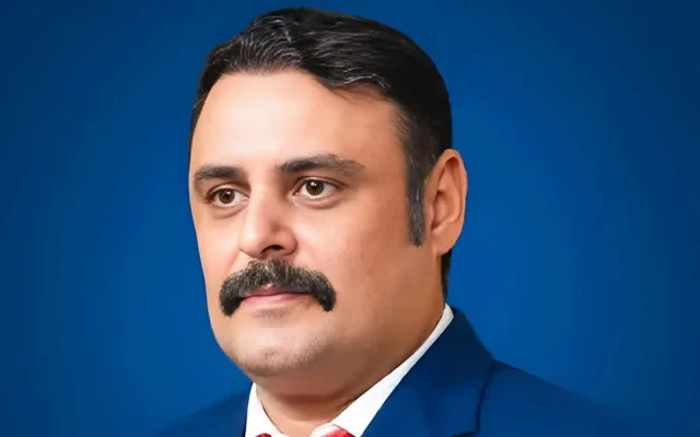 توقيف الدكتور ماجد الخزان في أمانة العاصمة صنعاء بعد استدعائه للتحقيق