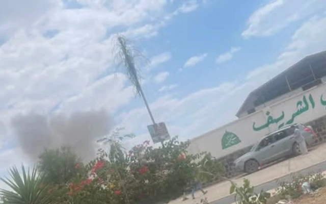عاجل: قصف مطار صنعاء بالتزامن مع وصول الوفد اليمني إلى مطار صنعاء